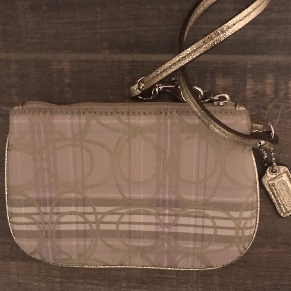 Coach! Wristlet